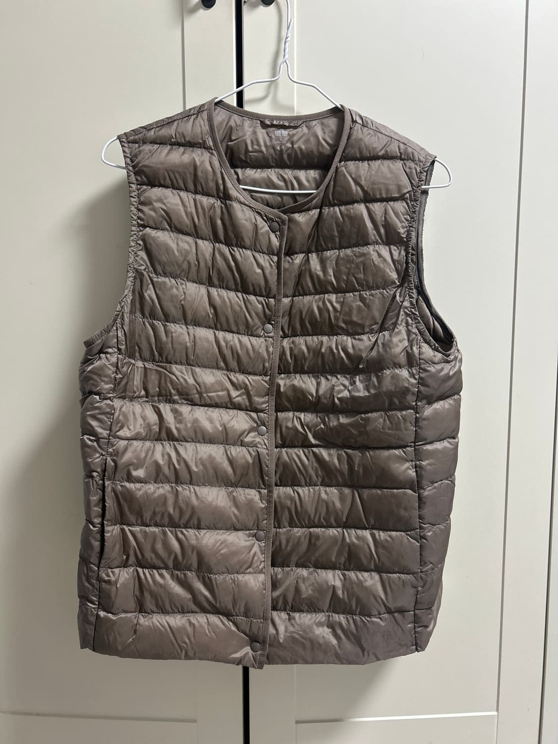 유니클로 경량패딩조끼 여성 XL 상품이미지1