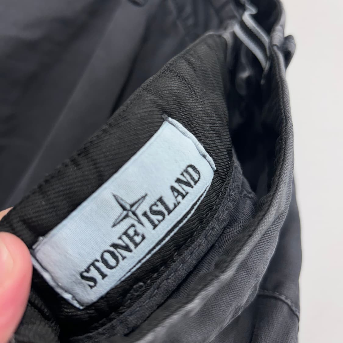 스톤아일랜드 와펜 스트레치 조거 팬츠 상품이미지4
