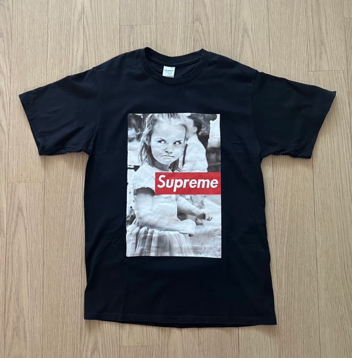 슈프림 티셔츠M 상품이미지1