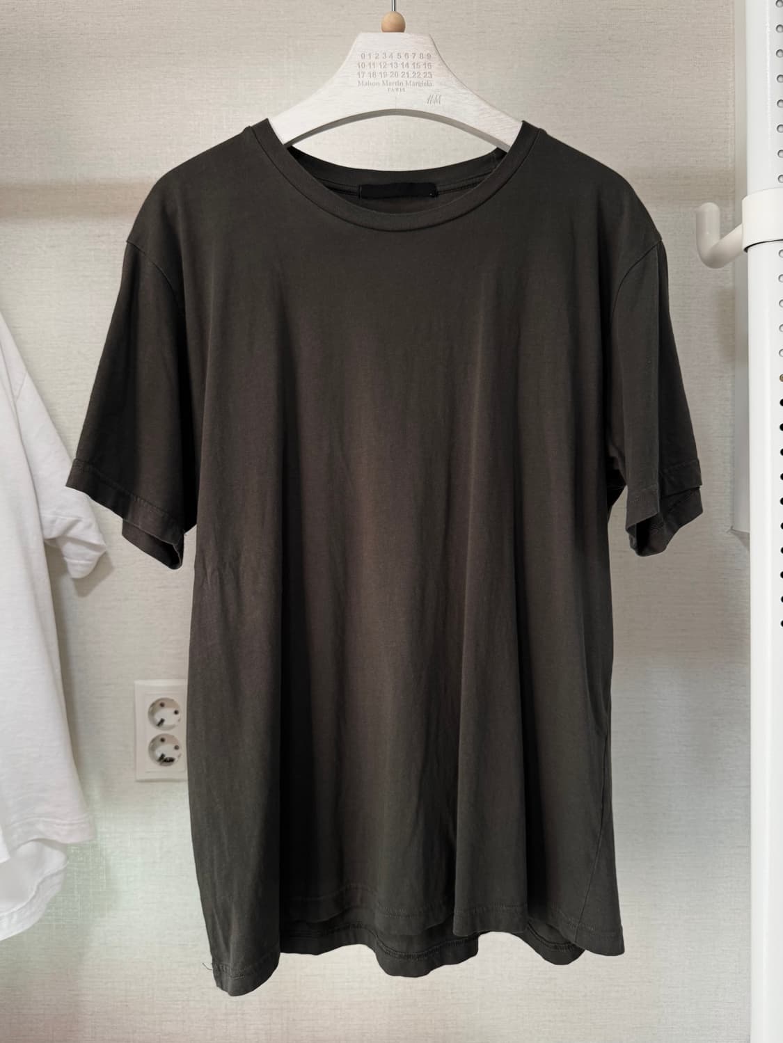 [유일매물] HTAE Basement T-Shirt • 더로우 상품이미지1