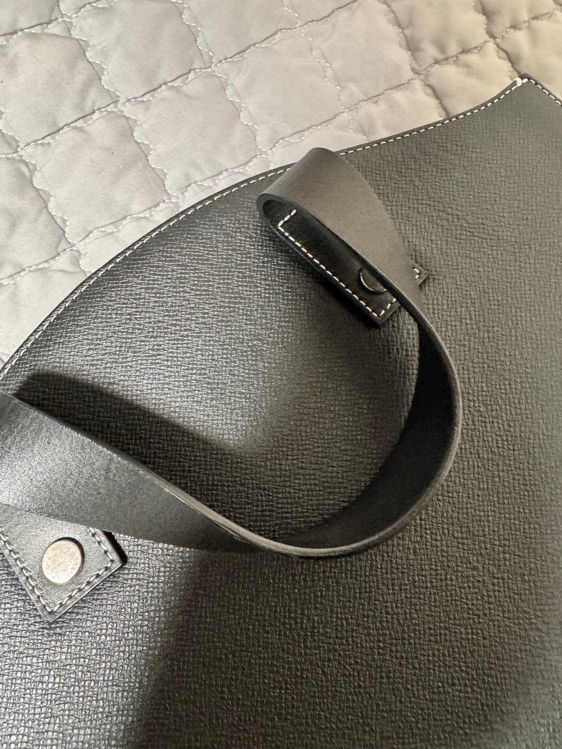 밈더워드로브 타이가 레더 아치 토트백 상품이미지4