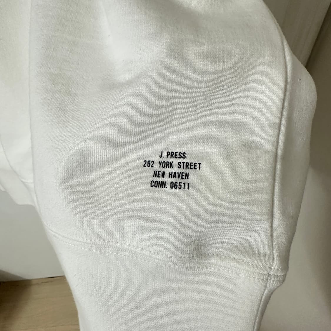 새상품 정가19만원 제이프레스 j.press 스웨트셔츠 맨투맨 화이트 상품이미지3