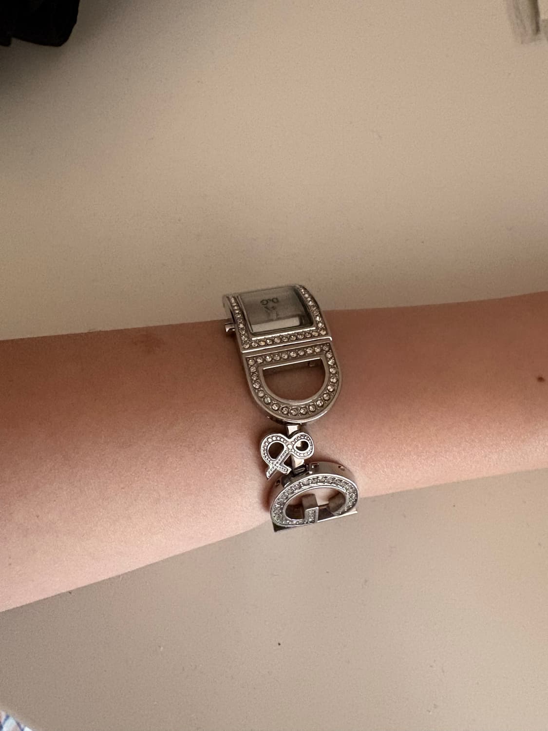 돌체앤가바나 큐빅로고 뱅글시계 상품이미지6