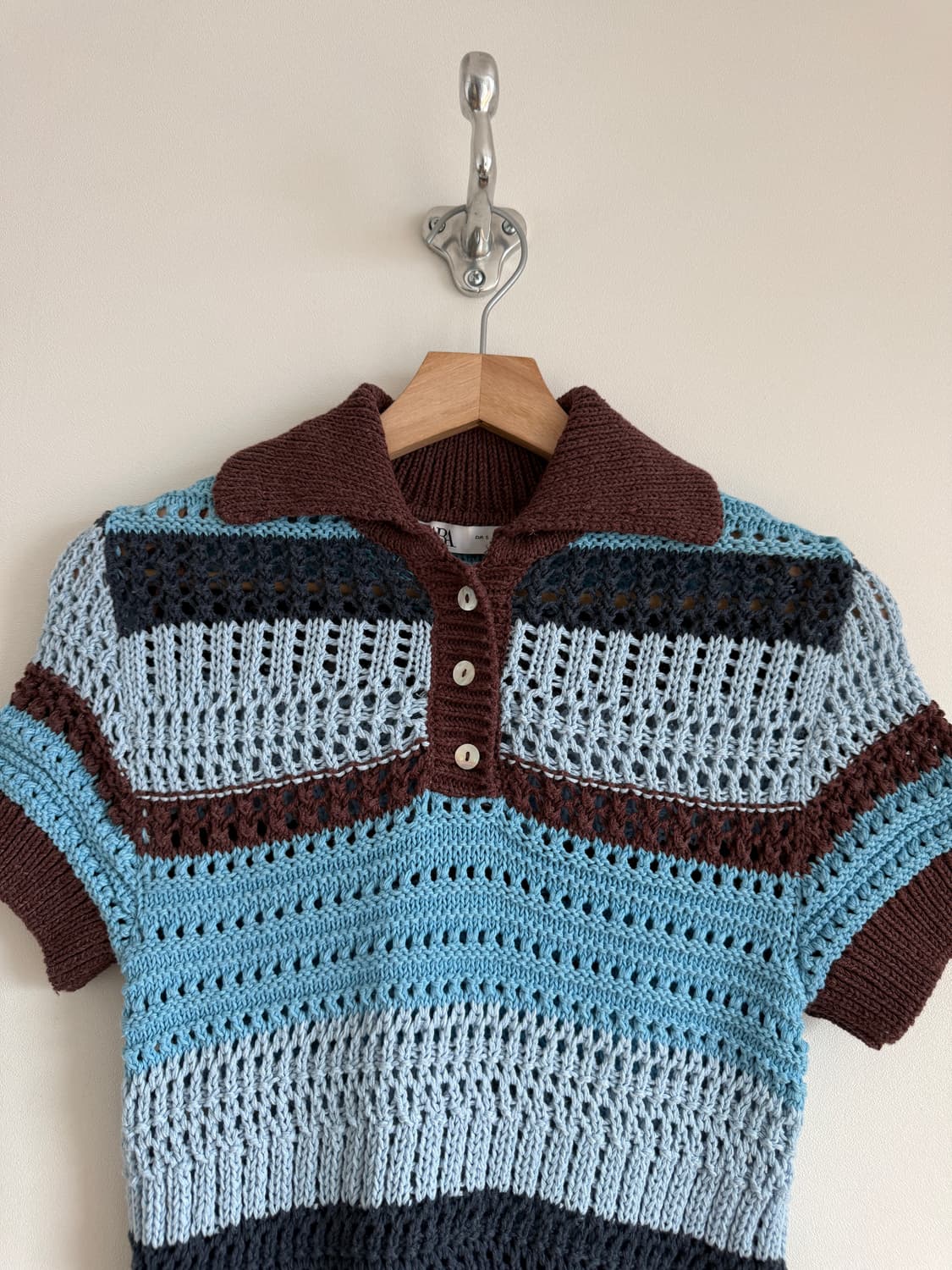 자라(ZARA) 카라 니트탑(자개단추) 상품이미지2