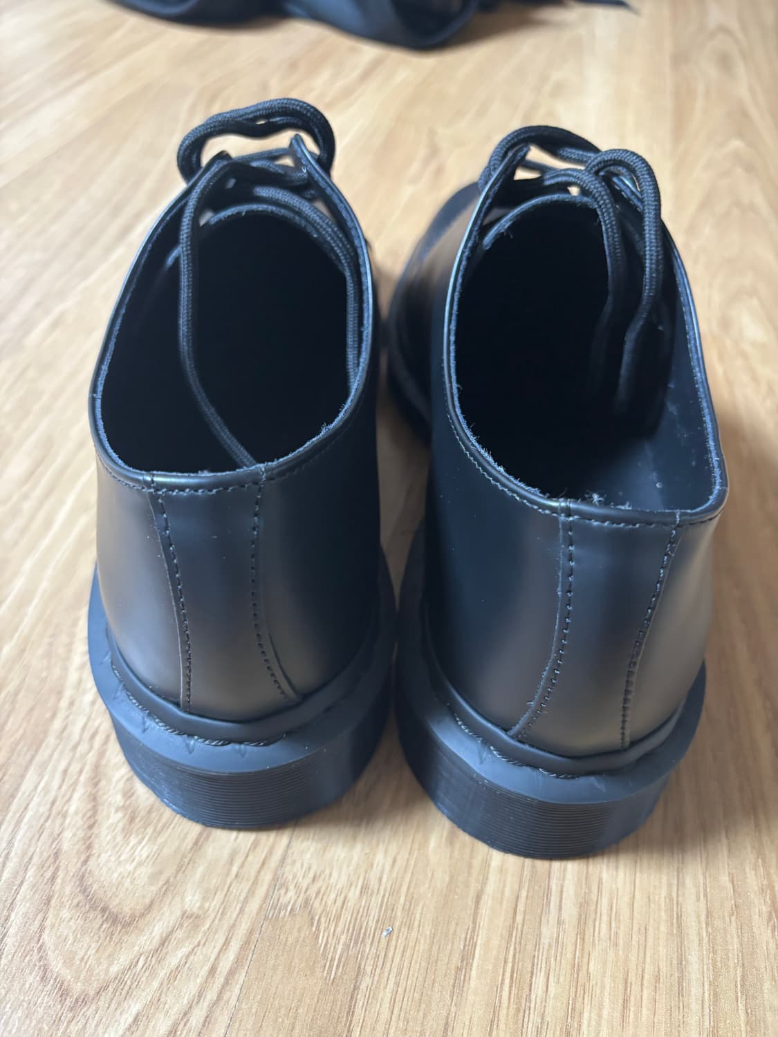 닥터마틴 1461 모노 상품이미지2