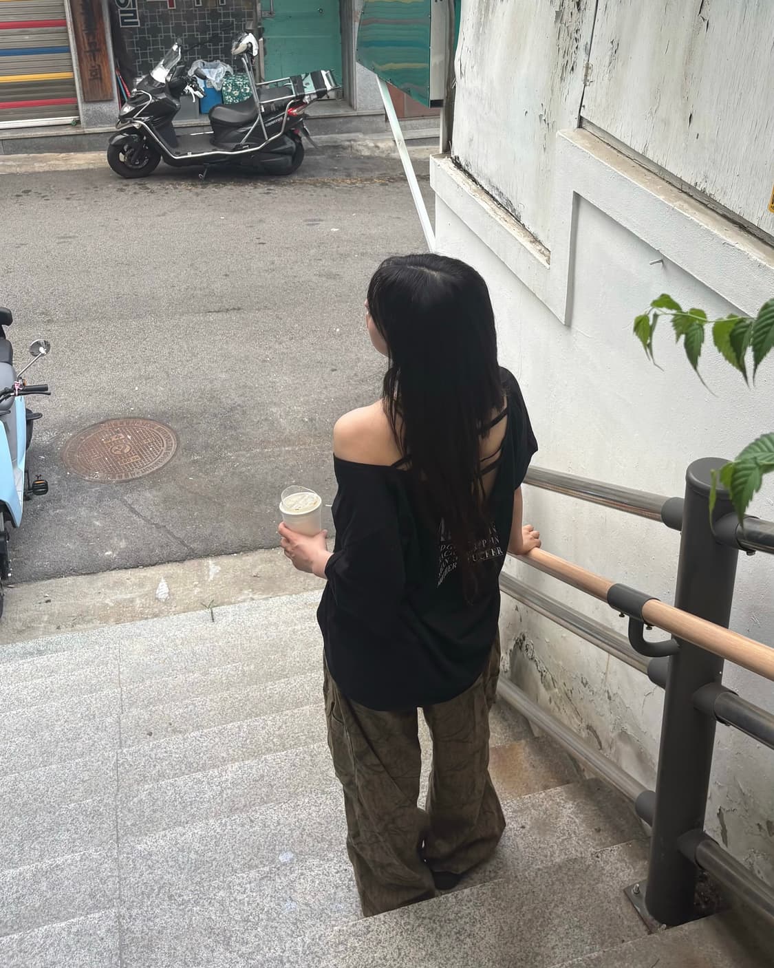 Nirvana One-Shoulder Back-Strap Tee 상품이미지2