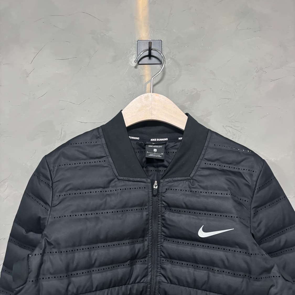 나이키 러닝 에어로로프트 경량 패딩 상품이미지2