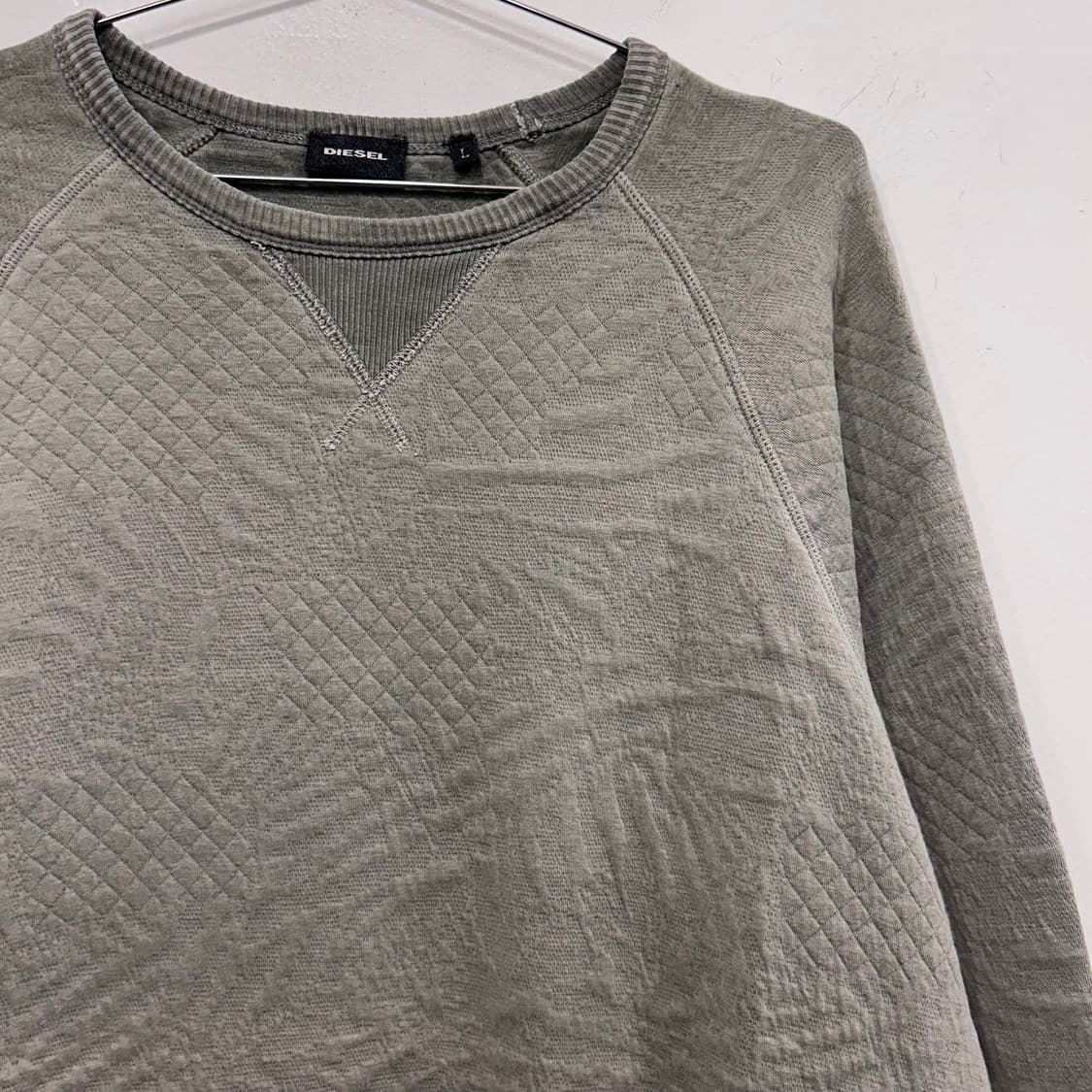 디젤 음각 믹스패턴 라운드 코튼 맨투맨 상품이미지1