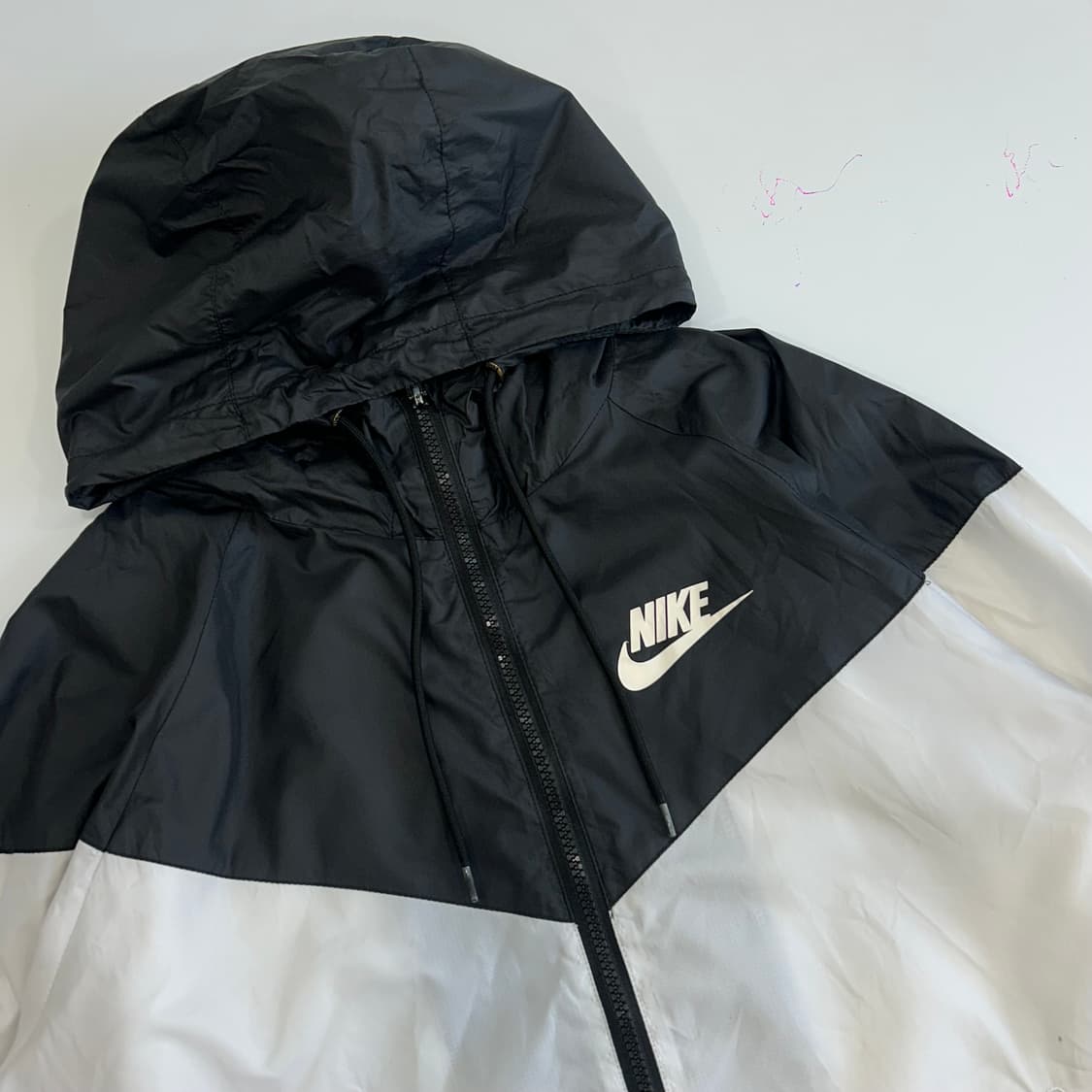 Nike 나이키 스몰로고 블랙 배색 윈드러너 자켓   상품이미지5