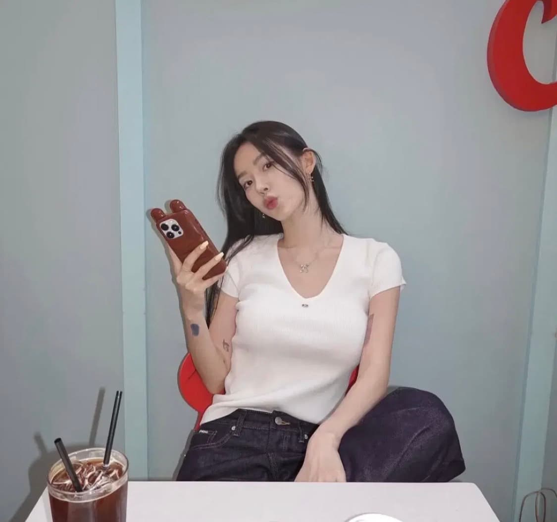 페일제이드 제니 니트 티 화이트 상품이미지1