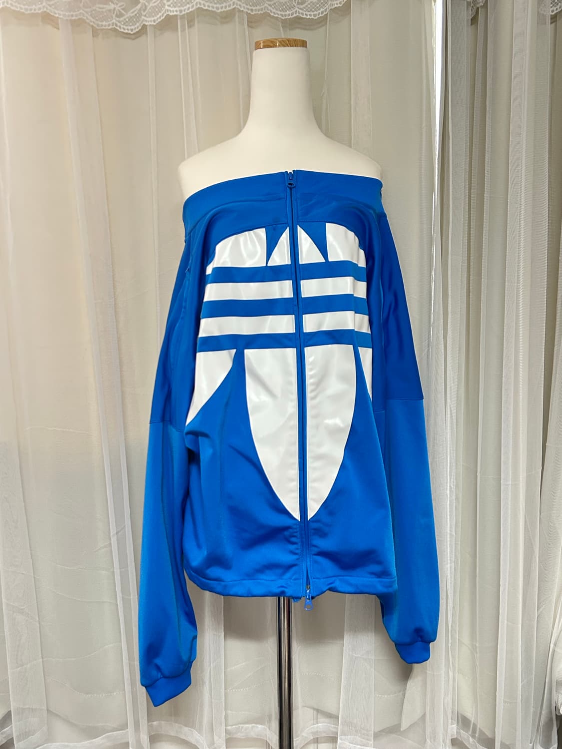 아디다스 블루 리버스 빅로고 오프숄더 투웨이 져지 상품이미지2