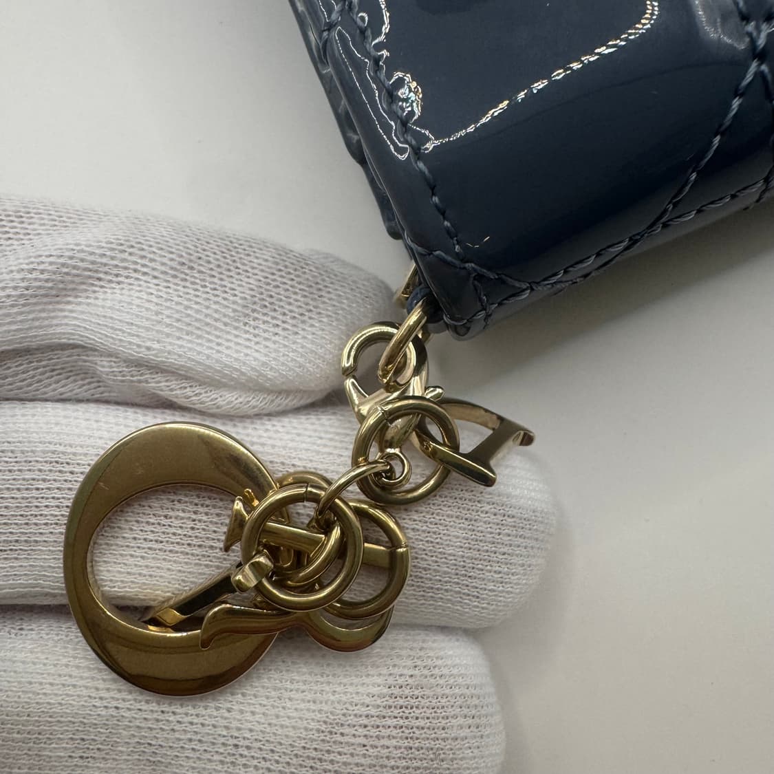 디올 까나쥬 페이던트 여성지갑 상품이미지8