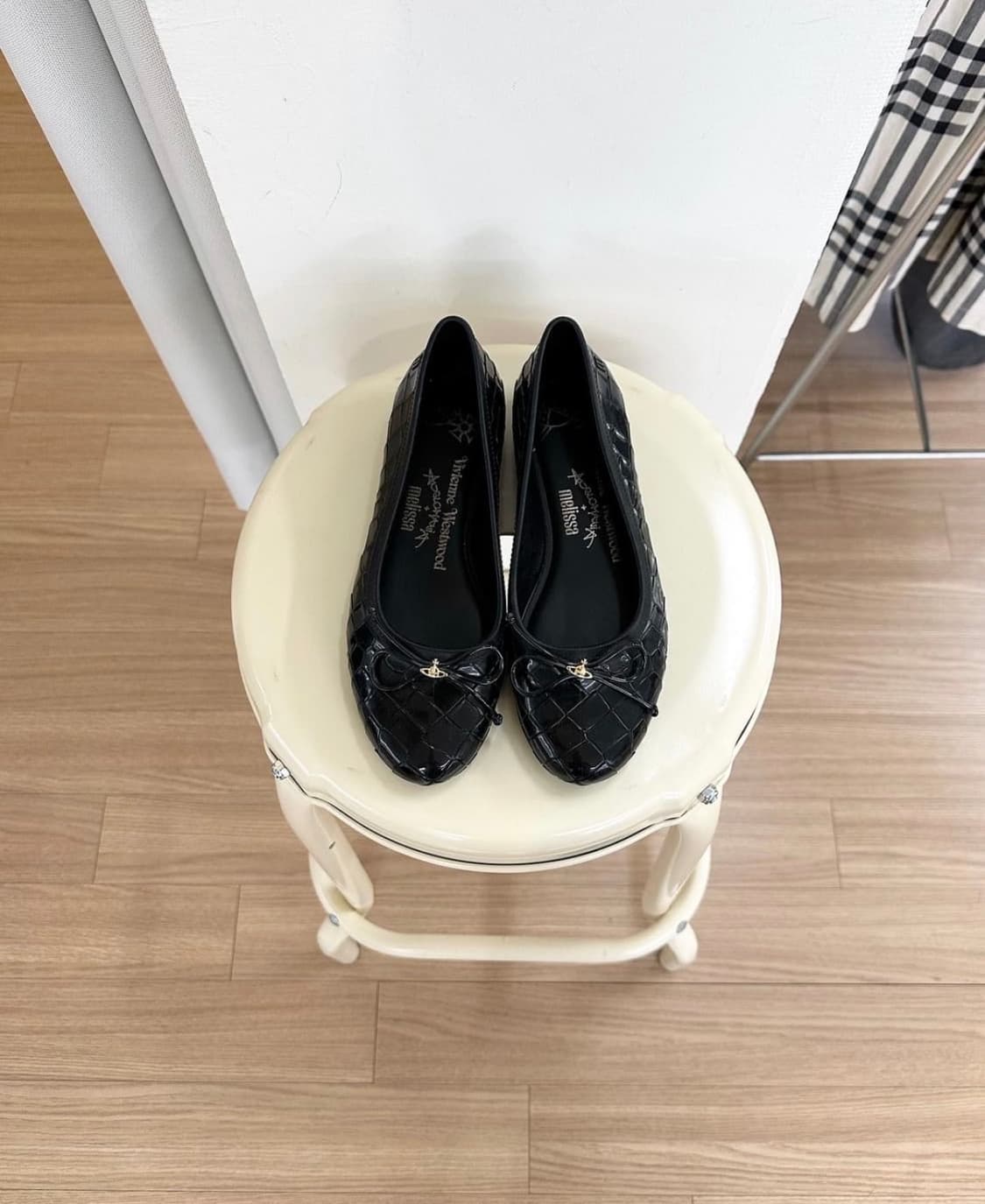 비비안웨스트우드 멜리사 리본 플랫슈즈 상품이미지1