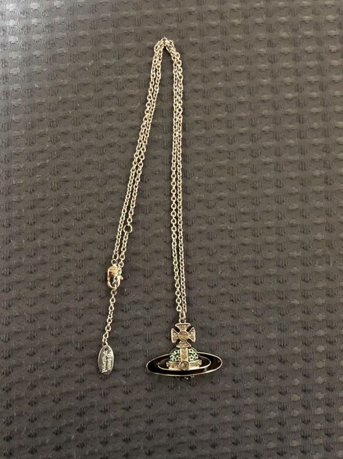 비비안웨스트우드 그린 스타 orb 팬던트 목걸이 상품이미지3