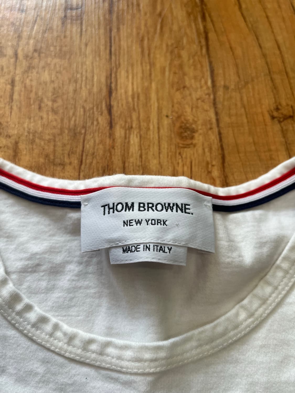 톰브라운 포켓반팔 1사이즈 팝니다 상품이미지8