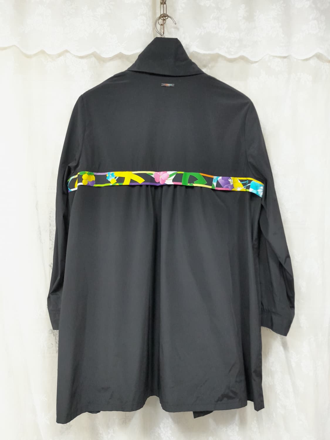 레오날드 바람막이 점퍼  상품이미지4