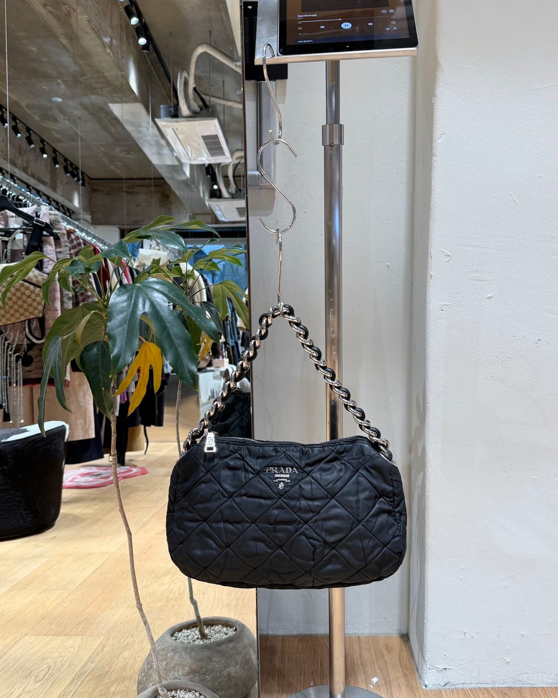 프라다 블랙 나일론 퀼팅 체인 숄더백  상품이미지1