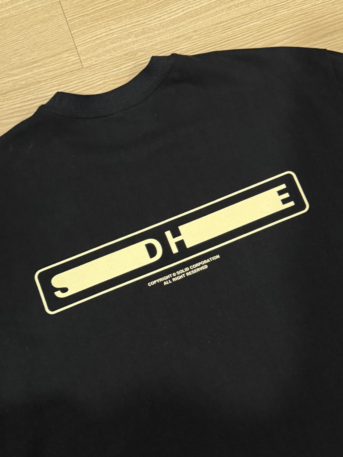 [46] 솔리드옴므 21SS 백로고 롱슬리브 블랙 상품이미지4