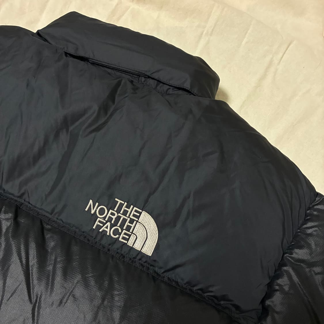 해외판 노스페이스 700 눕시 패딩 블랙 XL 상품이미지3