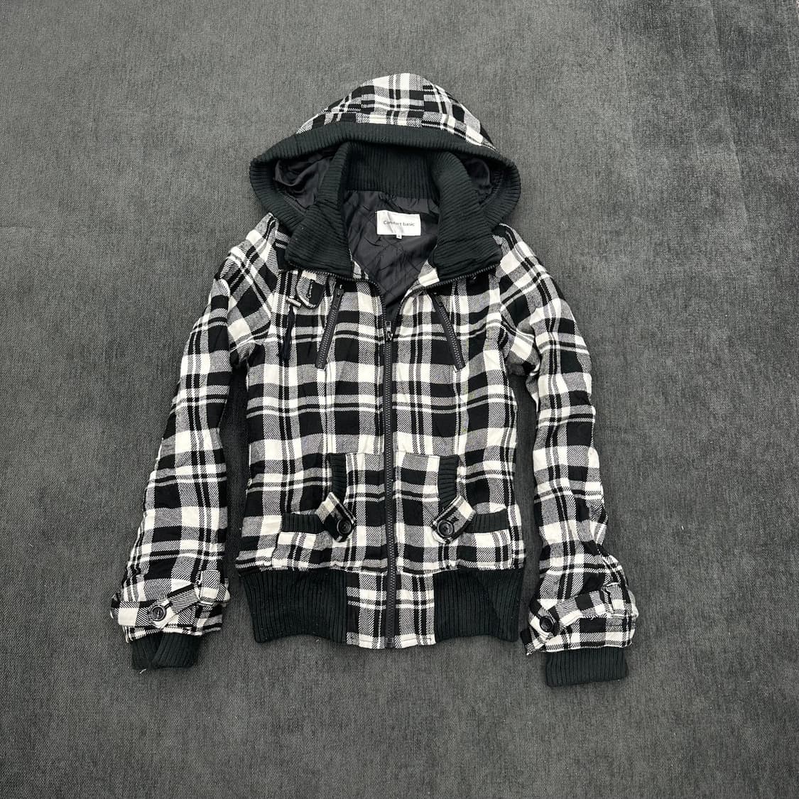 Strap detail Flannel pattern jacket  상품이미지3