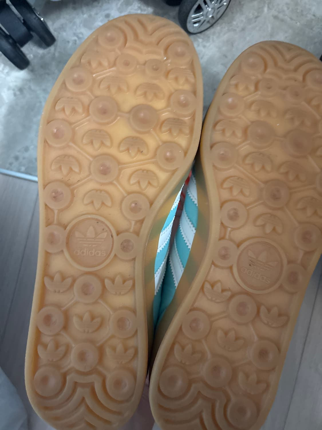 아디다스 가젤 인도어 프리러브 245 상품이미지5