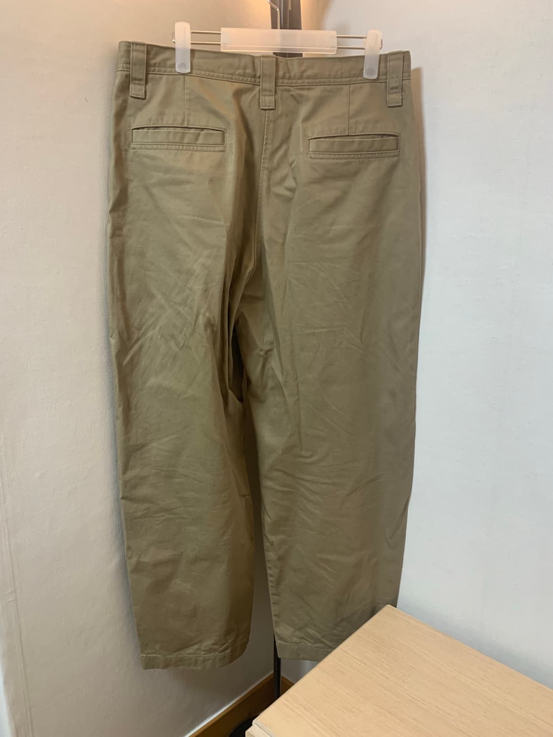 유니클로 U 와이드핏 치노팬츠 상품이미지2