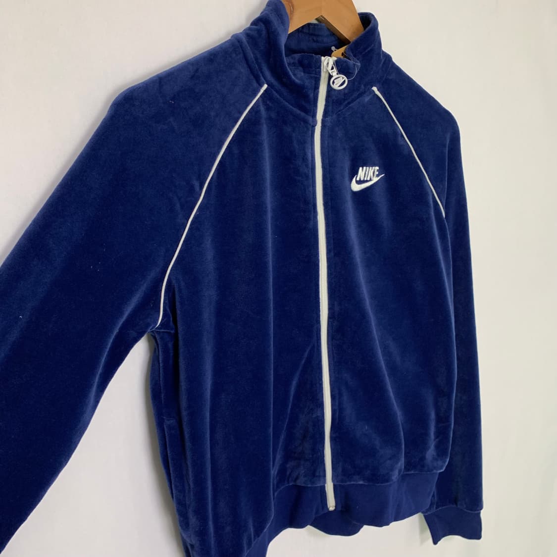 나이키 벨벳 트랙탑 져지 세미 크롭기장 네이비 여성 M 상품이미지2