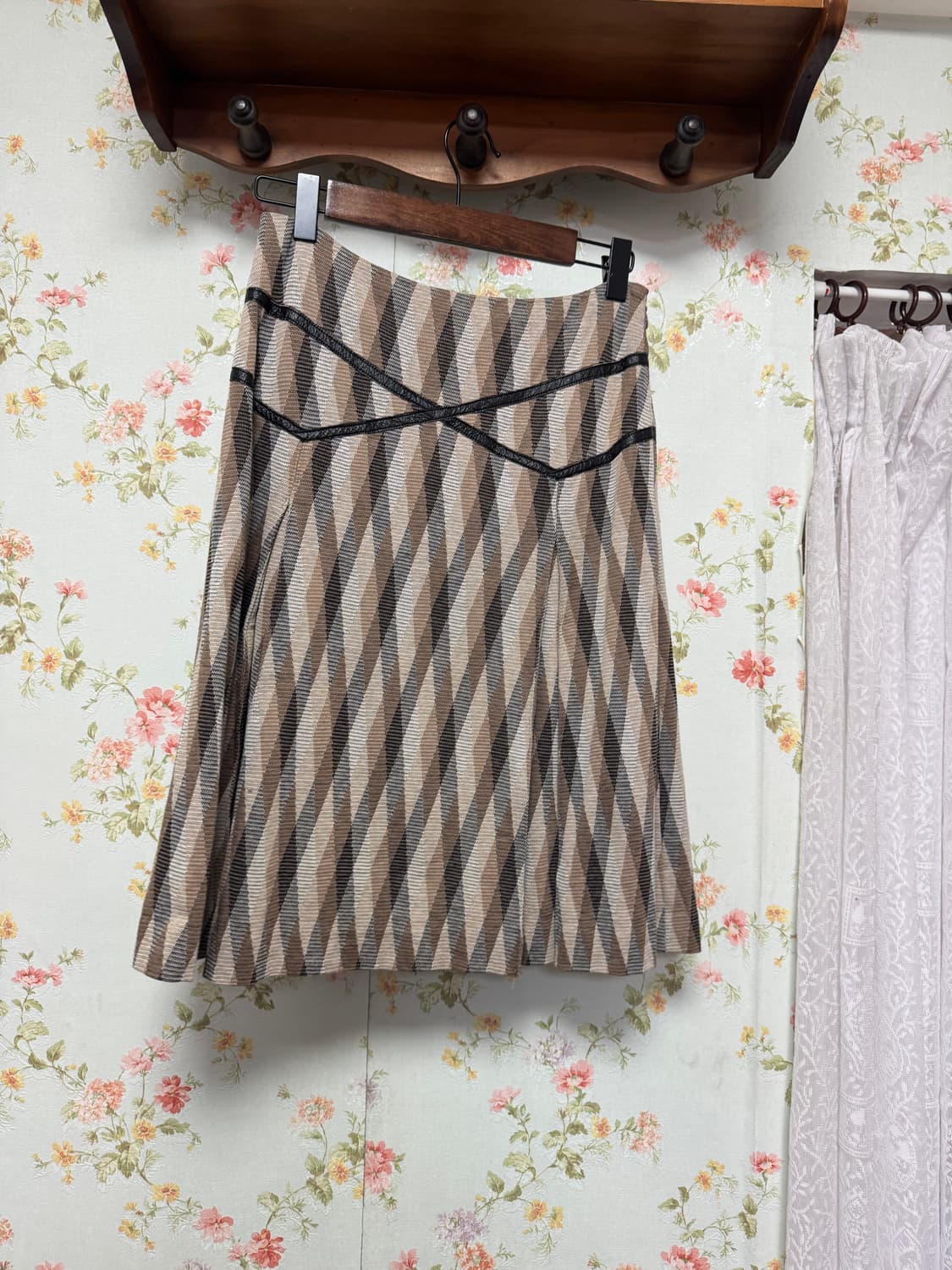 다이아패턴 미디 스커트 상품이미지2