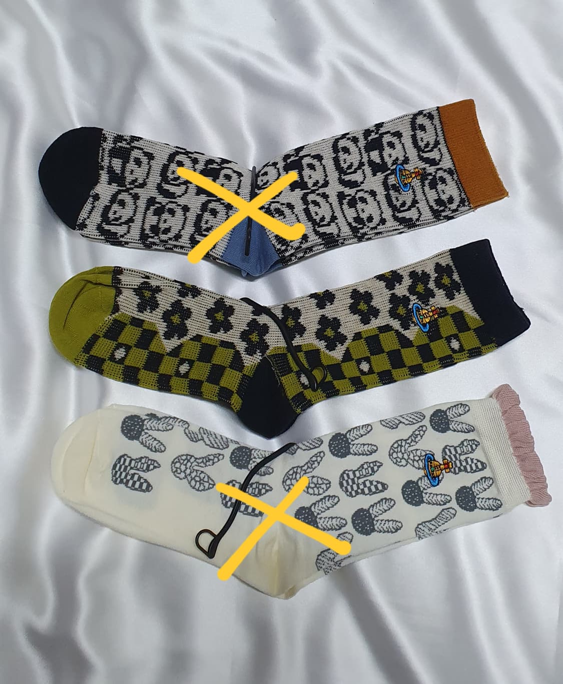 올리브 베이지 블랙 꽃 체크 비비안웨스트우드 양말 상품이미지3