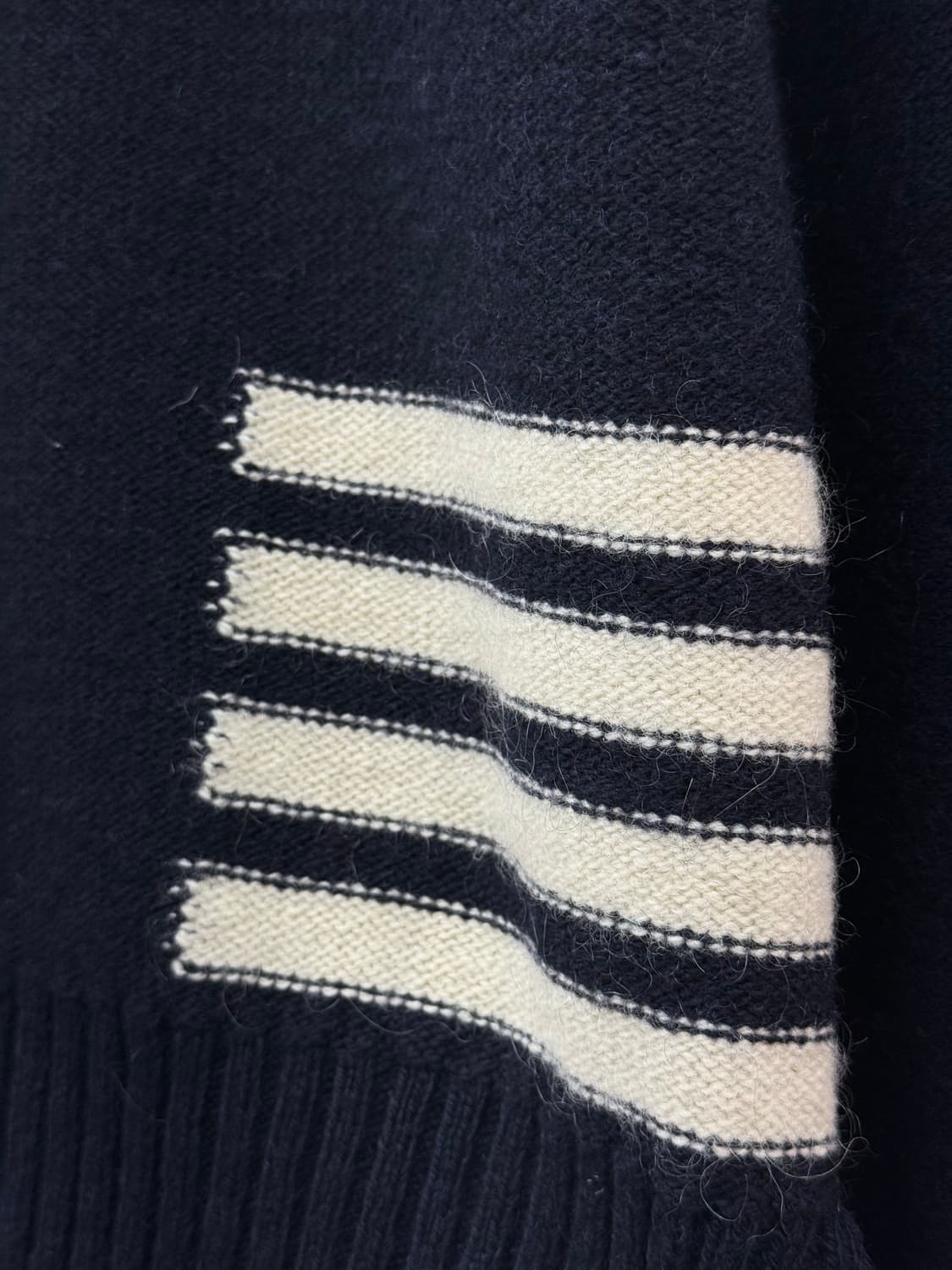 [3] 톰브라운 사선 도네갈 모헤어 니트 상품이미지3