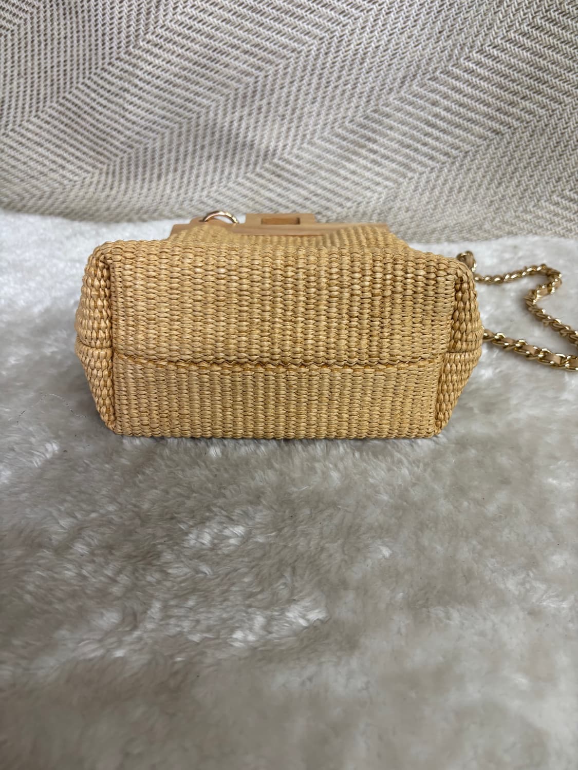 우드 디테일 라탄 크로스 미니백 상품이미지4