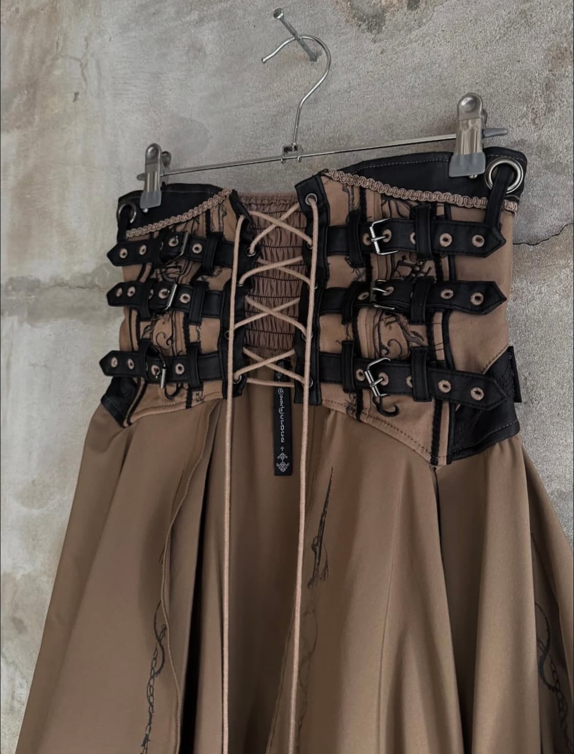 Ozz on Buckle Detail Layered Skirt 상품이미지2