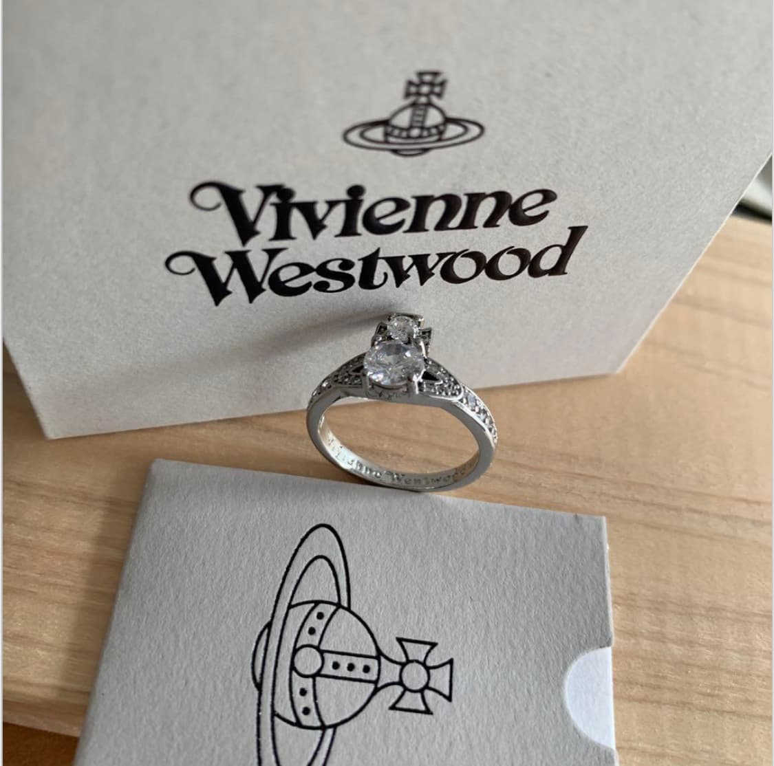 비비안웨스트우드 아카이브 크리스탈 큐빅 orb링 반지 상품이미지3