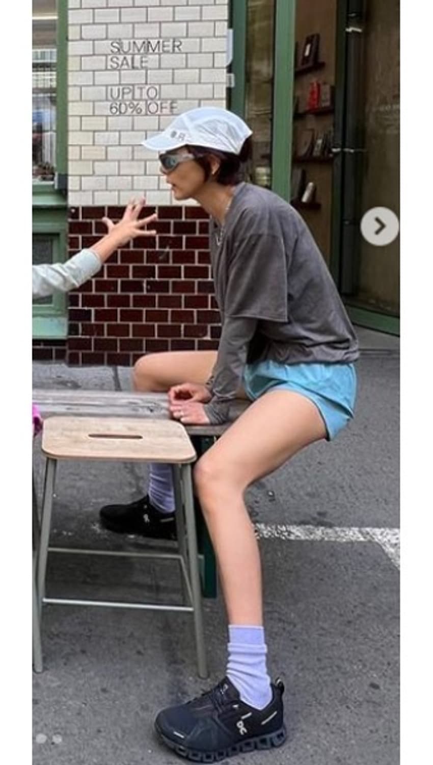 온러닝 클라우드 5 워터프루프 올 블랙  상품이미지2