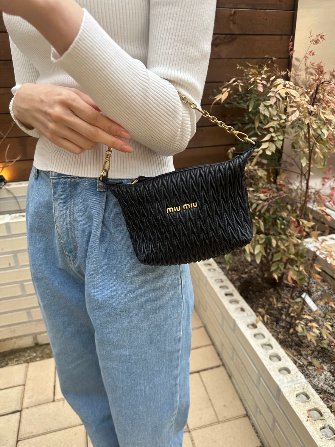 [정품] 미우미우 레더 스피릿 호보백 상품이미지5