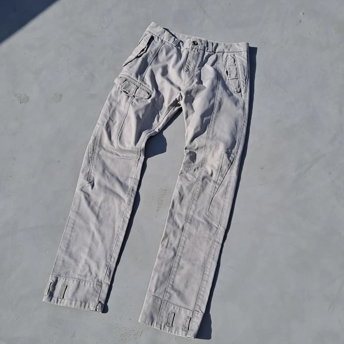 [디젤] 코튼 그레이 슬림 바이커 팬츠 상품이미지1