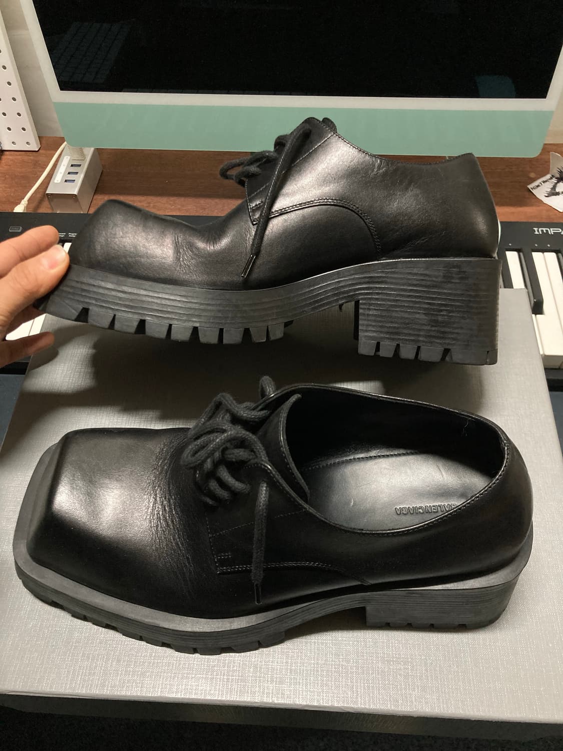 발렌시아가 트루퍼 더비 슈즈 상품이미지4