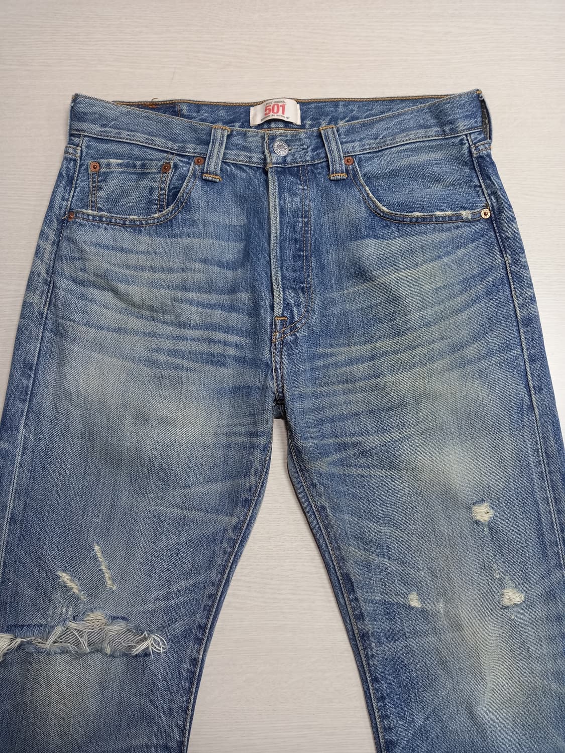 32 08's 리바이스501 데미지워싱 일자진 32-377 상품이미지3