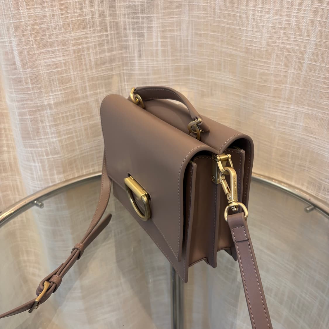 정품 마리아꾸르끼 가죽 크로스백     상품이미지5