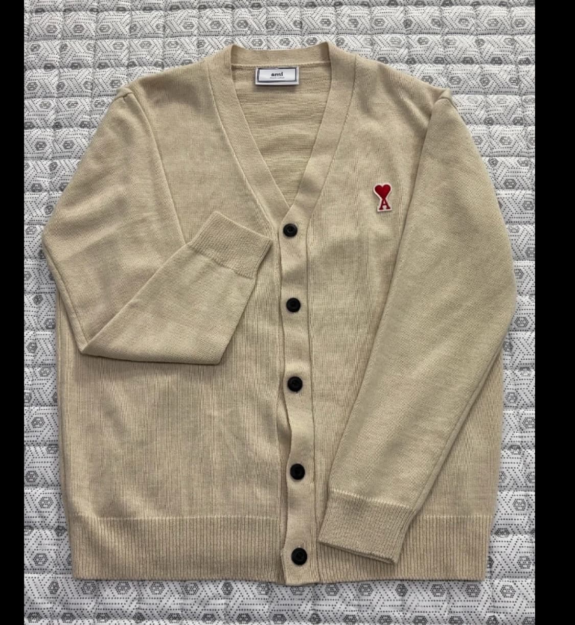 아미 AMI 스몰 하트 오버핏 가디건 베이지 95 상품이미지1