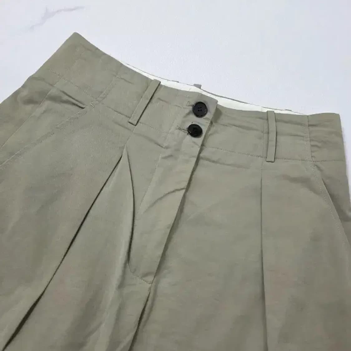 구호 베이지 핀턱 와이드 팬츠 상품이미지4