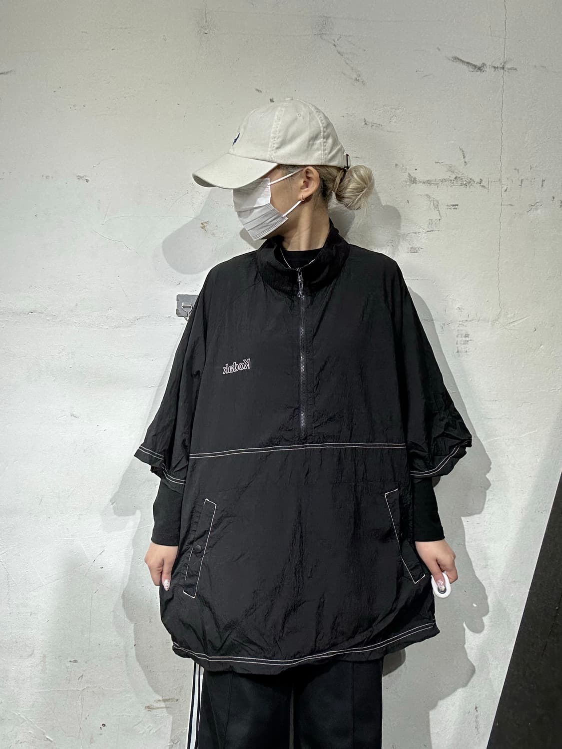 코닥 블랙 오버핏 운동복 반팔 바람막이 아노락 자켓 2XL 상품이미지2