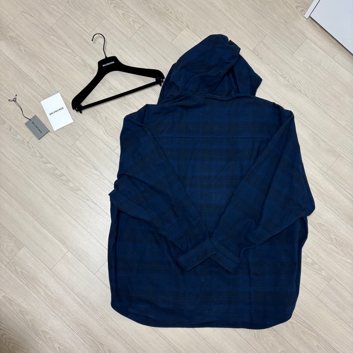 발렌시아가 Hoodie shirt blue 3사이즈 상품이미지2