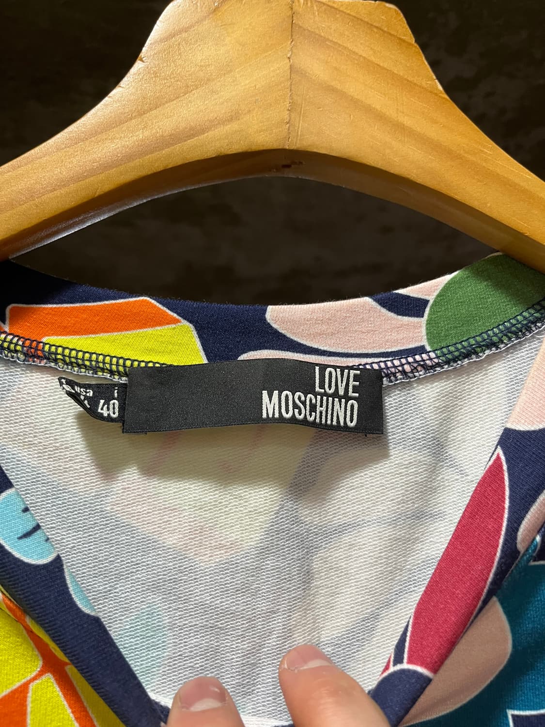 Love Moschino 모스키노 플라워 파워 컬렉션 티셔츠 상품이미지4