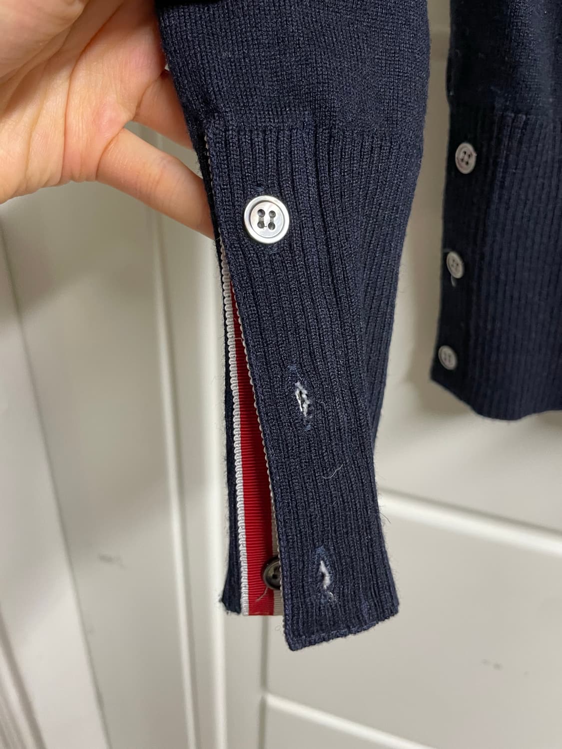 톰브라운 4바 밀라노 스티치 가디건 네이비 상품이미지6
