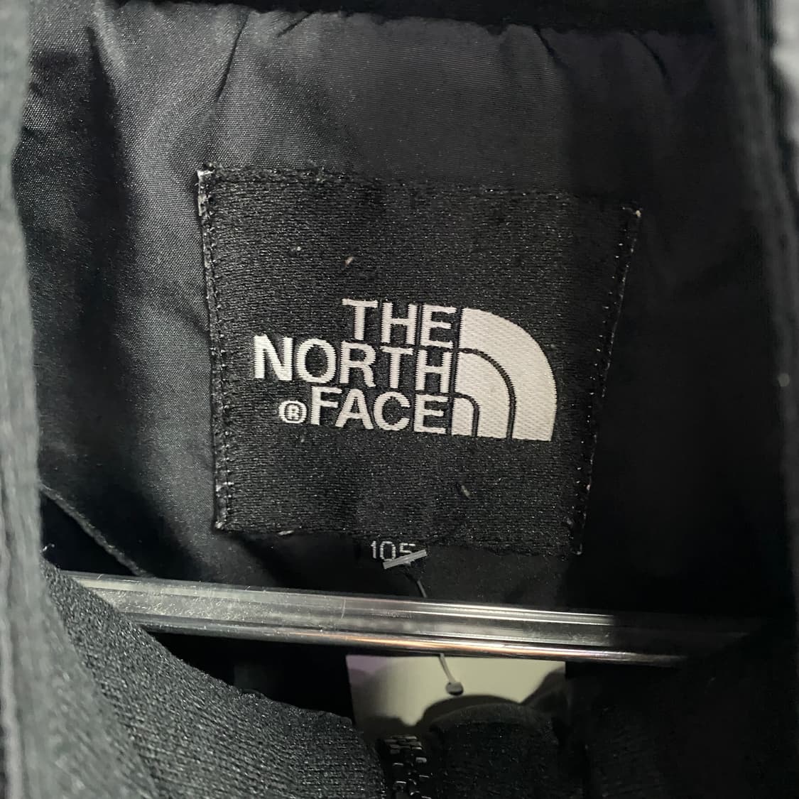 노스페이스 자수 스몰로고 블랙 경량 점퍼B3121 상품이미지4