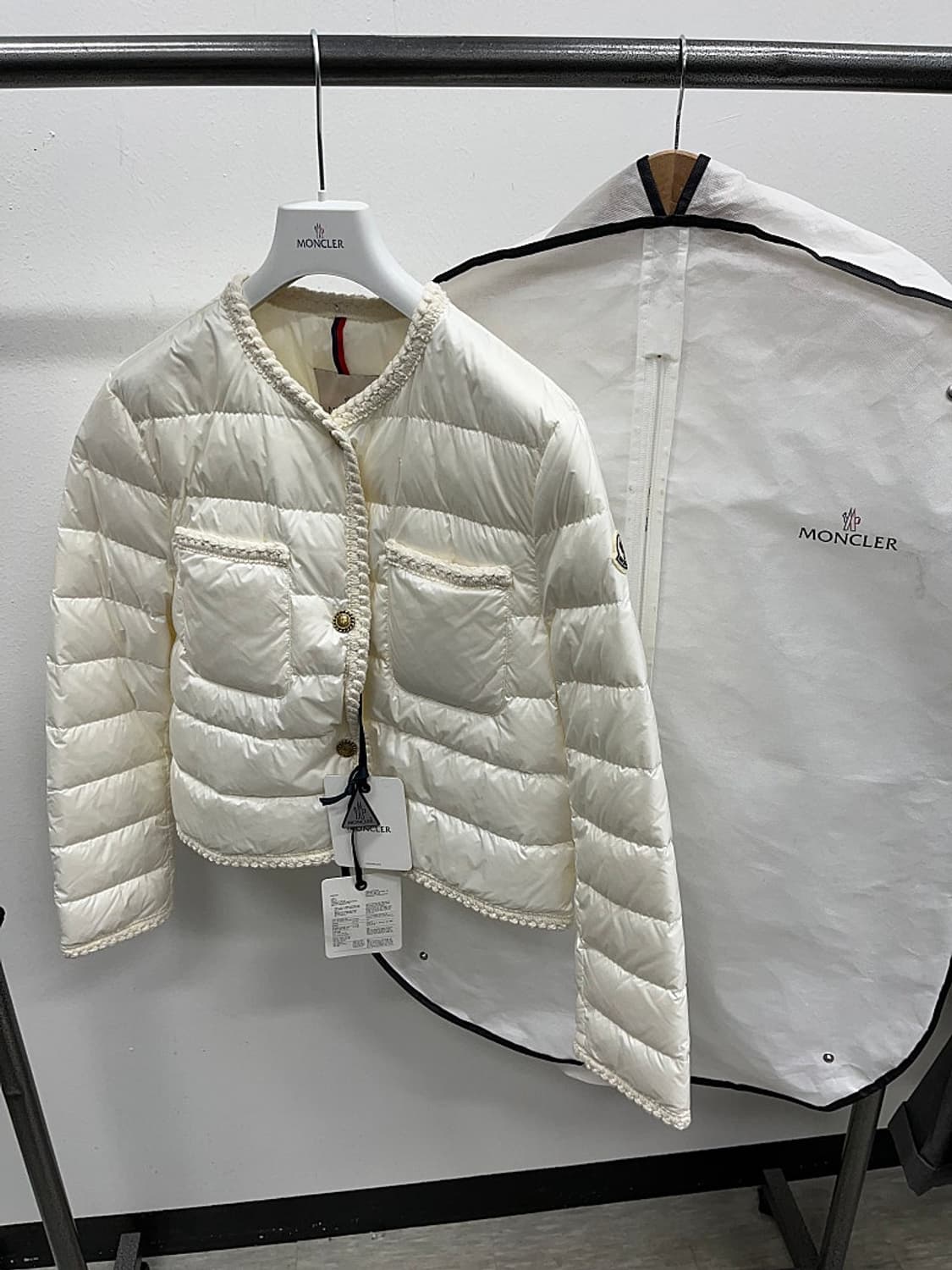 여) 몽클레어 경량 숏패딩  상품이미지1