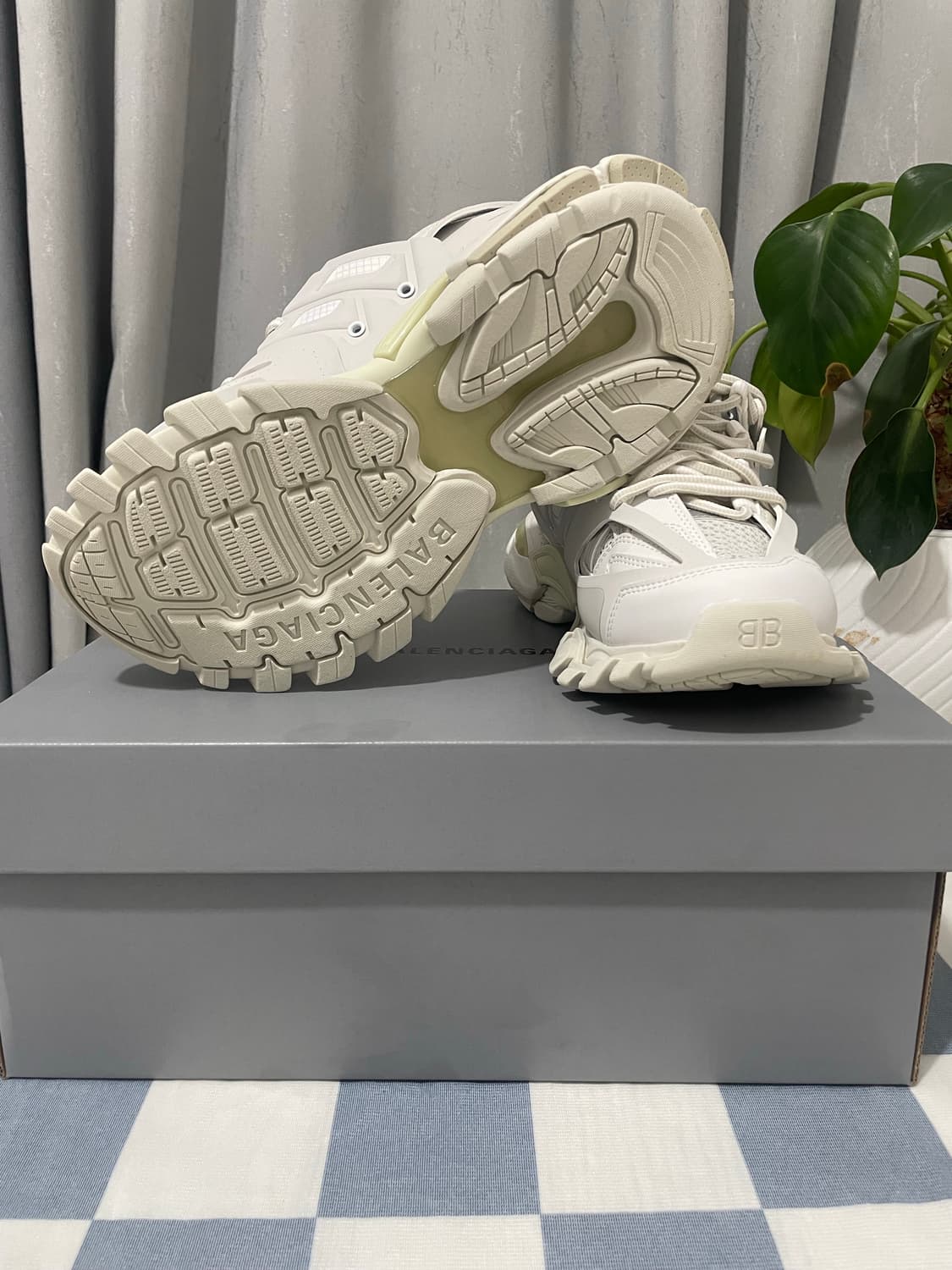 발렌시아가  Track 아빠 신발 상품이미지4