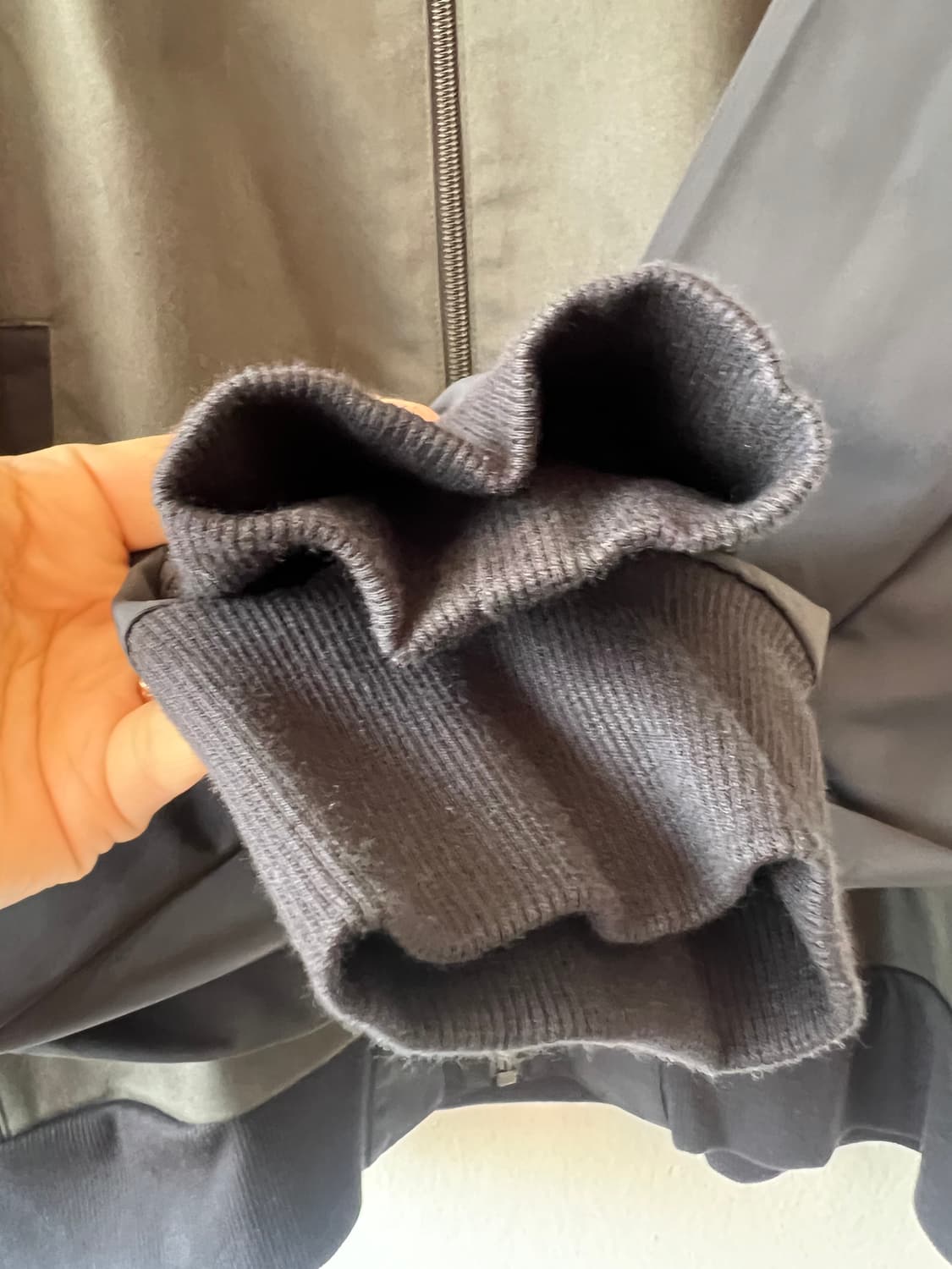 아디다스 남성 카키블랙 블루종점퍼 바람막이점퍼 상품이미지4