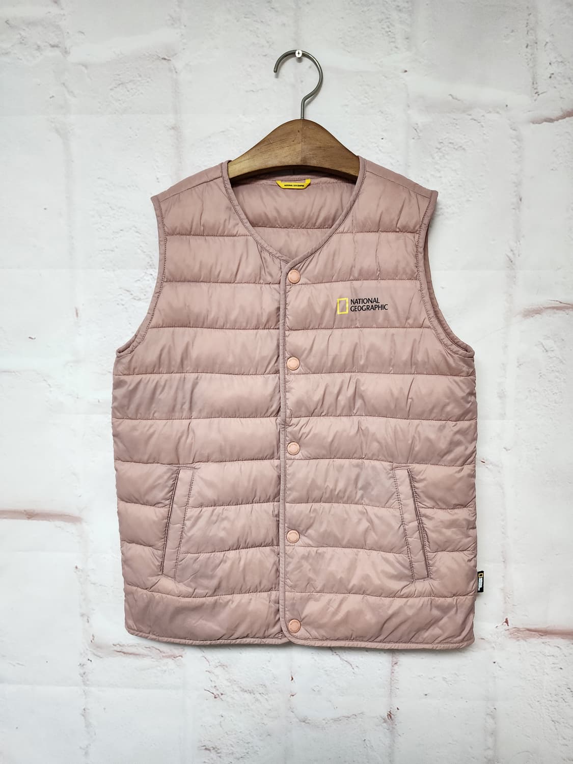 내셔널지오그래픽 핑크색 패딩 조끼 상품이미지1